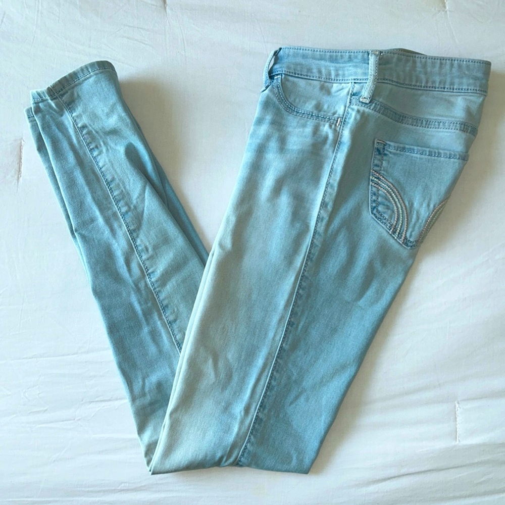 1R Hollister Jegging in Light Blue Wash
